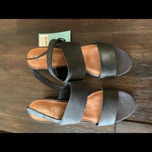Toms Poppy city sandal